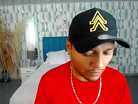 Snapshot of Max_Rivers chatting on October 17, 2025, 7:05 pm Max Rivers online show from October 17, 2025, 7:05 pm