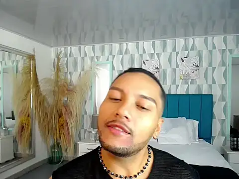 Snapshot of Max_Rivers chatting on October 24, 2025, 2:30 am Max Rivers online show from October 24, 2025, 2:30 am