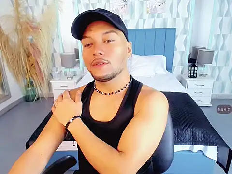 Snapshot of Max_Rivers chatting on October 26, 2025, 7:20 pm Max Rivers online show from October 26, 2025, 7:20 pm