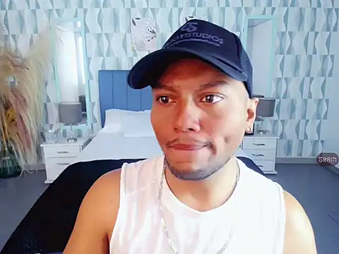 Snapshot of Max_Rivers chatting on October 29, 2025, 7:26 pm Max Rivers online show from October 29, 2025, 7:26 pm