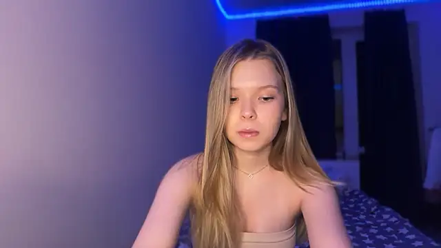 CandysRose online show from December 22, 2025, 8:28 pm