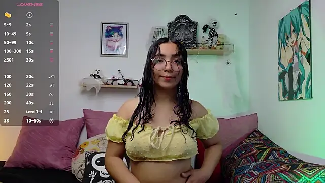 Snapshot of LucyDerby chatting on October 27, 2025, 11:31 pm LucyDerby online show from October 27, 2025, 11:31 pm