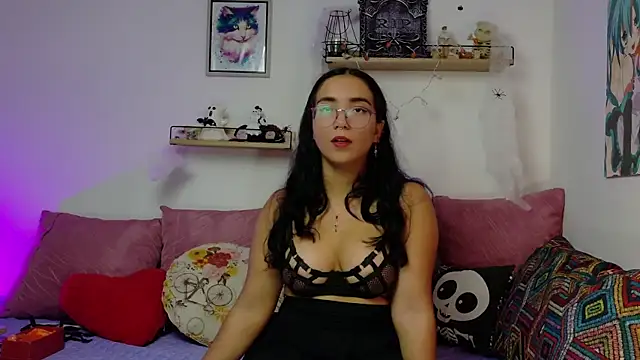 Snapshot of LucyDerby chatting on November 11, 2025, 10:32 pm LucyDerby online show from November 11, 2025, 10:32 pm