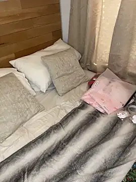 Snapshot of Ruby-Black chatting on December 19, 2025, 1:40 pm Ruby-Black online show from December 19, 2025, 1:40 pm