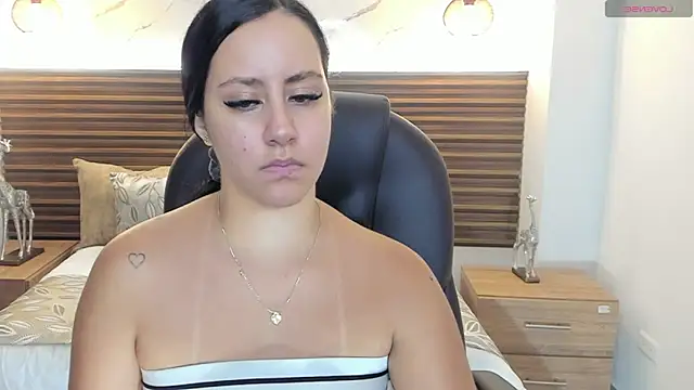 Snapshot of Natasha_Kiim_ chatting on April 22, 2026, 4:59 am Natasha Kiim online show from April 22, 2026, 4:59 am