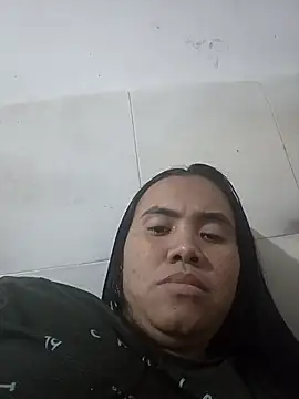 nicayujo online show from October 19, 2025, 2:23 am