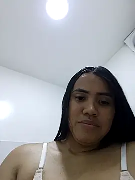 nicayujo online show from November 11, 2025, 6:13 am