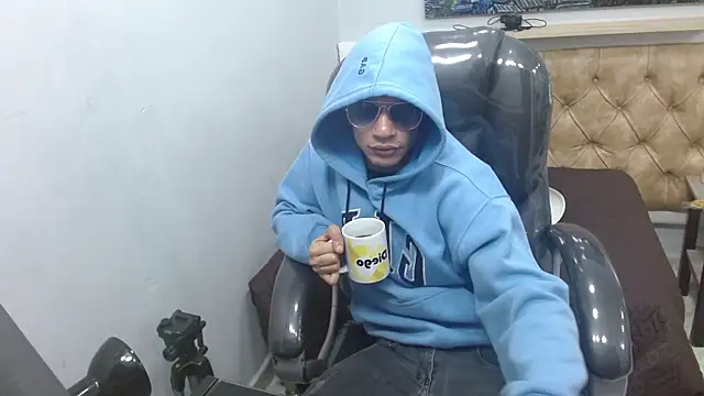 Snapshot of JackBanger_ chatting on October 6, 2025, 1:14 am JackBanger online show from October 6, 2025, 1:14 am