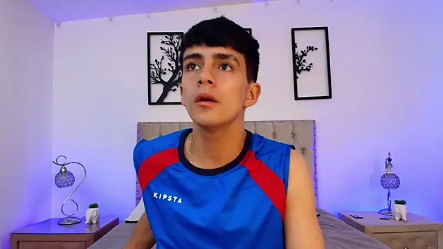 Snapshot of Axel_Draven chatting on October 3, 2025, 11:07 am Axel Draven online show from October 3, 2025, 11:07 am