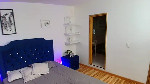 Snapshot of Axel_Draven chatting on October 18, 2025, 11:11 am Axel Draven online show from October 18, 2025, 11:11 am