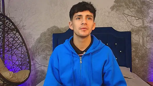 Snapshot of Axel_Draven chatting on October 28, 2025, 11:36 am Axel Draven online show from October 28, 2025, 11:36 am