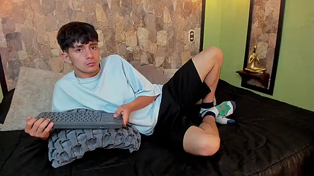 Snapshot of Axel_Draven chatting on November 8, 2025, 11:32 am Axel Draven online show from November 8, 2025, 11:32 am