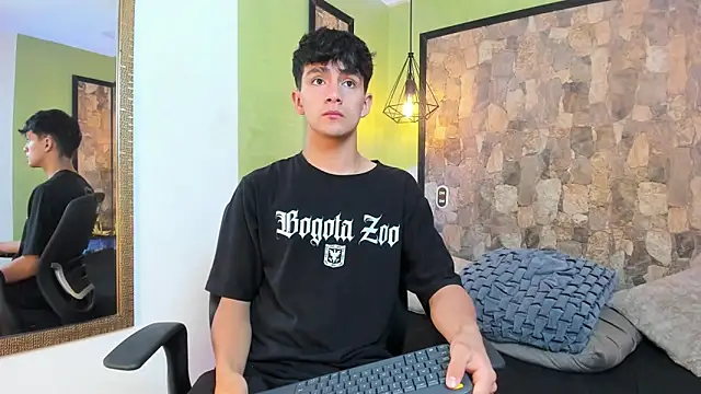 Snapshot of Axel_Draven chatting on November 15, 2025, 11:18 am Axel Draven online show from November 15, 2025, 11:18 am