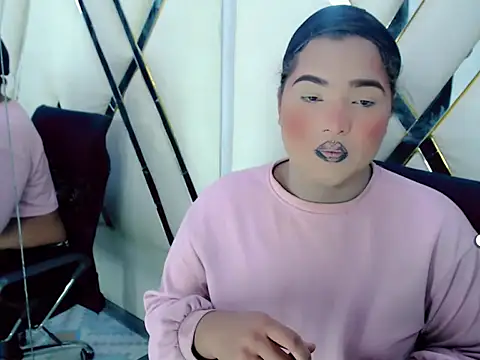 Snapshot of AuroraRoss chatting on October 1, 2025, 6:36 pm AuroraRoss online show from October 1, 2025, 6:36 pm