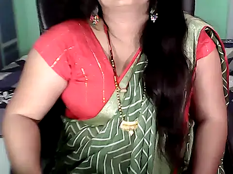 BABITA KUMARII online show from October 17, 2025, 8:44 pm