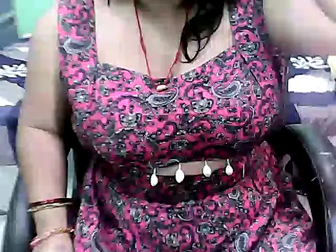 BABITA KUMARII online show from March 21, 2026, 5:16 pm