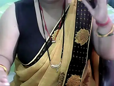 BABITA KUMARII online show from June 17, 2026, 5:03 pm