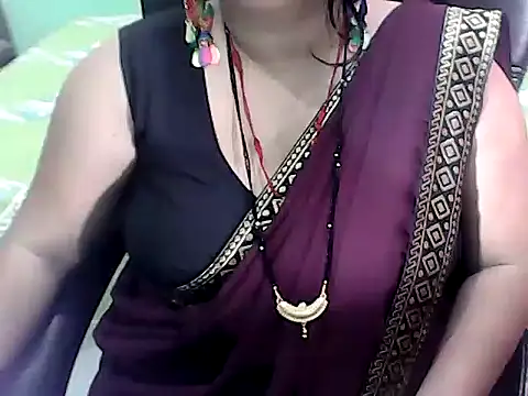 BABITA KUMARII online show from June 20, 2026, 5:27 pm