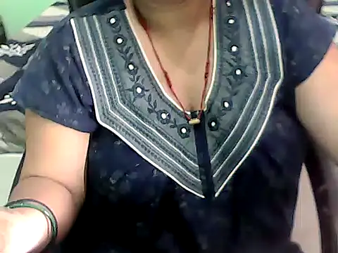 BABITA KUMARII online show from July 29, 2026, 5:22 pm
