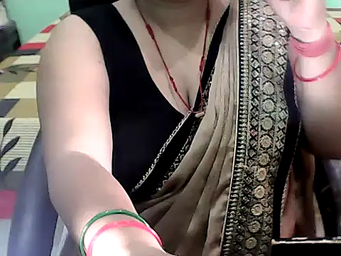 BABITA KUMARII online show from August 1, 2026, 5:12 pm