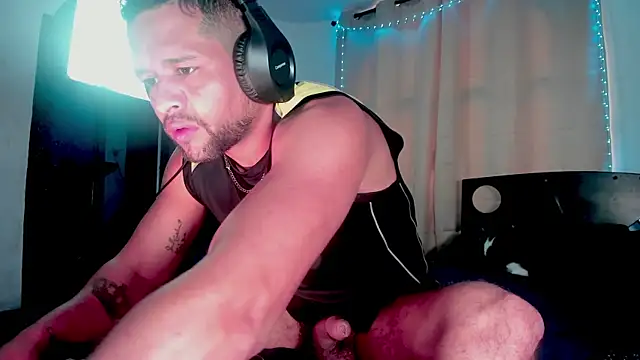 Snapshot of LucasGaeel chatting on October 1, 2025, 1:39 pm LucasGaeel online show from October 1, 2025, 1:39 pm