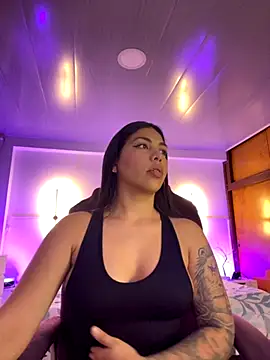 Snapshot of kloe28 chatting on October 2, 2025, 3:46 am kloe28 online show from October 2, 2025, 3:46 am