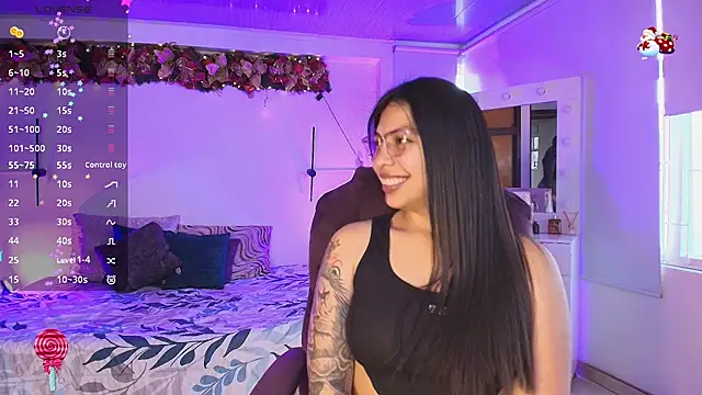 kloe28 online show from December 15, 2025, 11:25 am