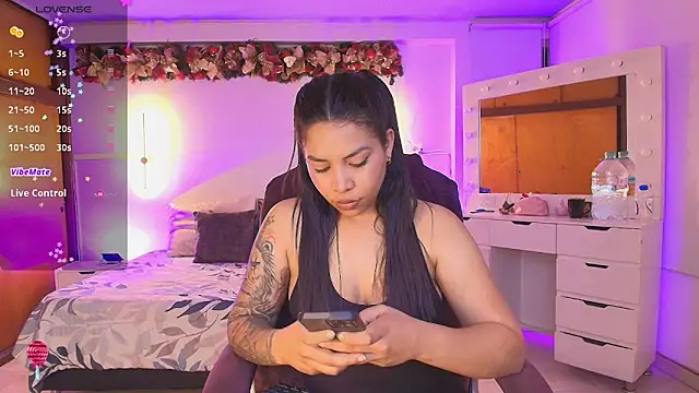 kloe28 online show from January 11, 2026, 4:06 am