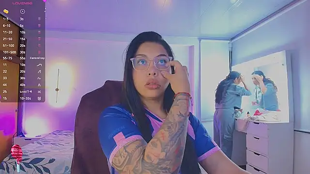 Snapshot of kloe28 chatting on July 9, 2026, 3:43 am kloe28 online show from July 9, 2026, 3:43 am