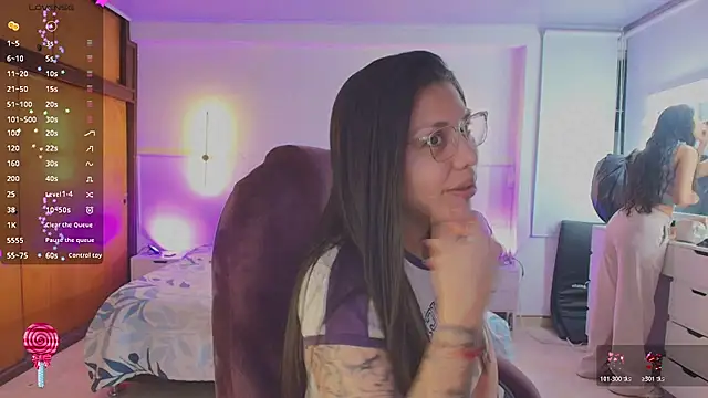 Snapshot of kloe28 chatting on July 22, 2026, 3:53 am kloe28 online show from July 22, 2026, 3:53 am