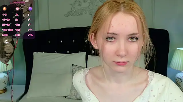 LiraKink online show from February 9, 2026, 4:38 am