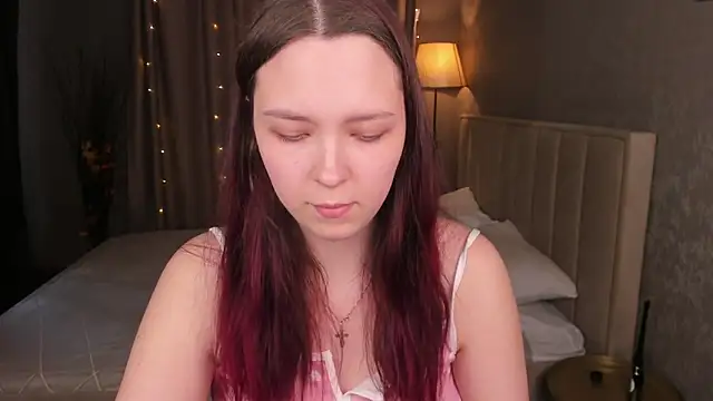Monica  Queen online show from April 25, 2026, 5:32 am