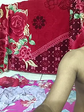 Snapshot of Love_Queen11 chatting on July 15, 2026, 4:45 pm Love Queen11 online show from July 15, 2026, 4:45 pm