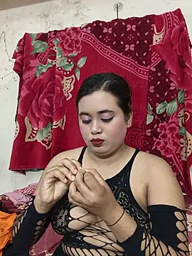 Snapshot of Love_Queen11 chatting on July 19, 2026, 3:49 pm Love Queen11 online show from July 19, 2026, 3:49 pm