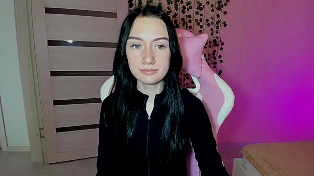 Snapshot of Arina_Meow19 chatting on October 27, 2025, 2:48 am Arina Meow19 online show from October 27, 2025, 2:48 am