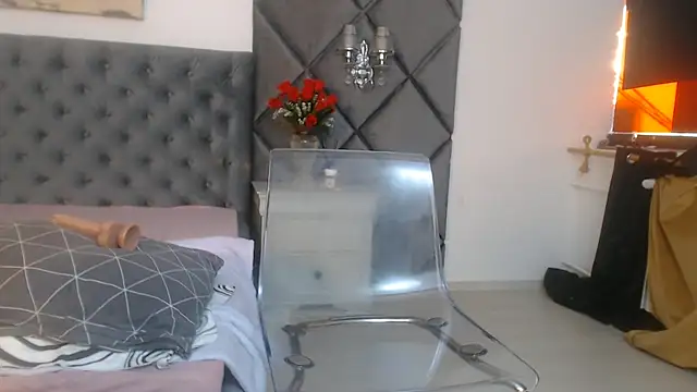 Snapshot of WendyChantal chatting on October 29, 2025, 6:04 am WendyChantal online show from October 29, 2025, 6:04 am