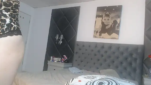 Snapshot of WendyChantal chatting on November 5, 2025, 3:50 am WendyChantal online show from November 5, 2025, 3:50 am