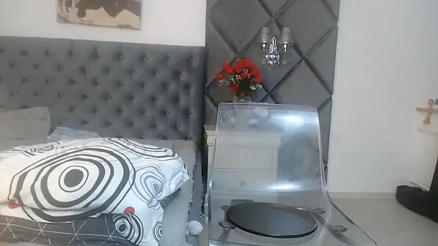 Snapshot of WendyChantal chatting on November 6, 2025, 6:03 am WendyChantal online show from November 6, 2025, 6:03 am