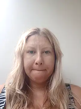tania19999 online show from September 24, 2025, 11:30 pm