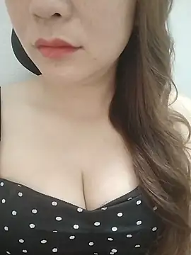 Girl Shy2000 online show from June 6, 2026, 9:25 am