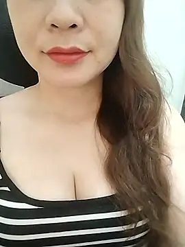 Girl Shy2000 online show from June 17, 2026, 3:20 am