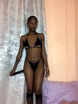 Caramel102004 online show from September 27, 2025, 8:03 pm