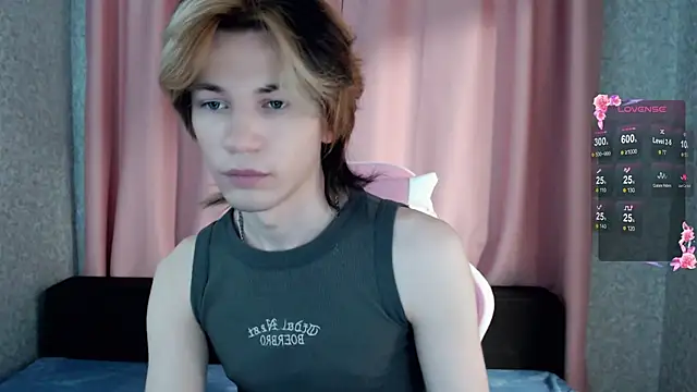 Snapshot of evan_reinhart chatting on September 29, 2025, 8:13 pm evan reinhart online show from September 29, 2025, 8:13 pm