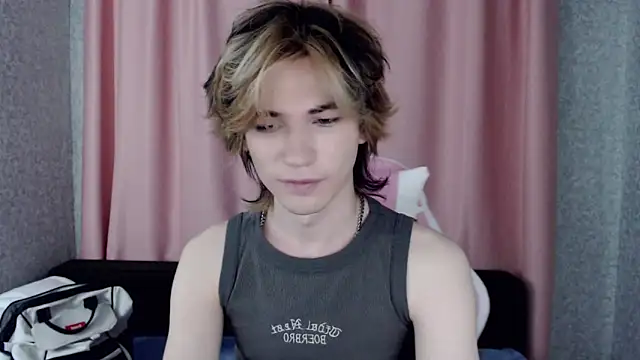 Snapshot of evan_reinhart chatting on October 2, 2025, 6:26 pm evan reinhart online show from October 2, 2025, 6:26 pm