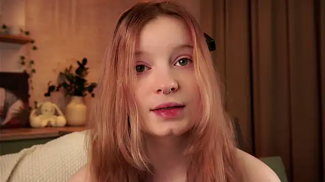 Snapshot of Wandarful_Wanda chatting on April 15, 2026, 3:08 pm Wandarful Wanda online show from April 15, 2026, 3:08 pm