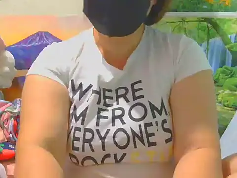 Snapshot of Kimkhaepretty chatting on November 2, 2025, 1:35 pm Kimkhaepretty online show from November 2, 2025, 1:35 pm