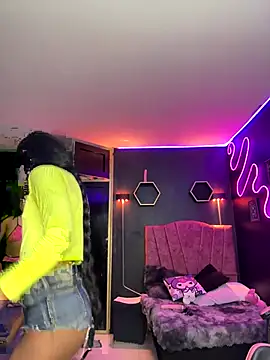 Lust queens2 online show from September 25, 2025, 5:00 am