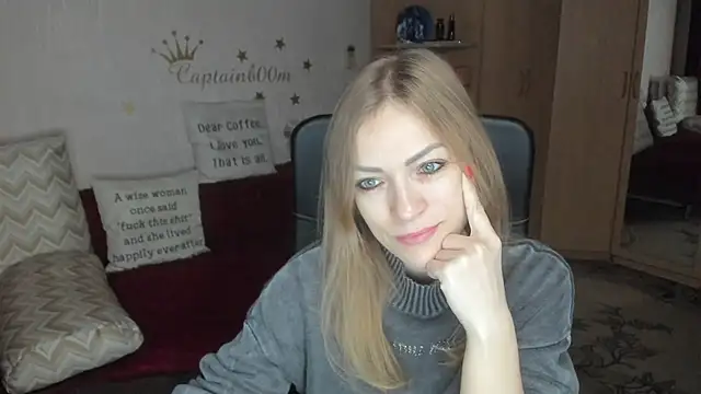 Snapshot of Tiffany_Bates chatting on October 7, 2025, 3:14 am Tiffany Bates online show from October 7, 2025, 3:14 am