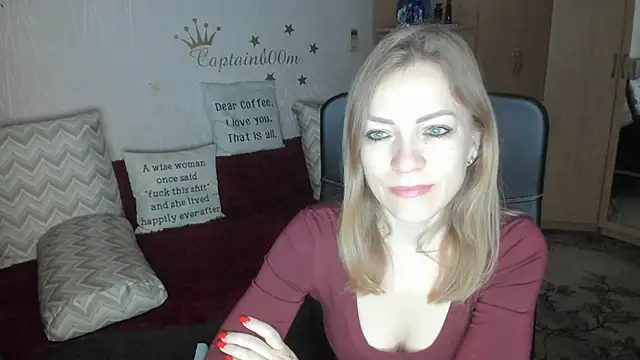 Snapshot of Tiffany_Bates chatting on October 10, 2025, 3:05 am Tiffany Bates online show from October 10, 2025, 3:05 am