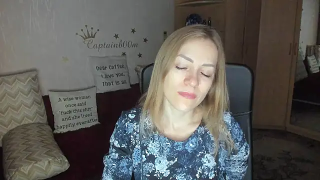 Snapshot of Tiffany_Bates chatting on October 14, 2025, 3:07 am Tiffany Bates online show from October 14, 2025, 3:07 am